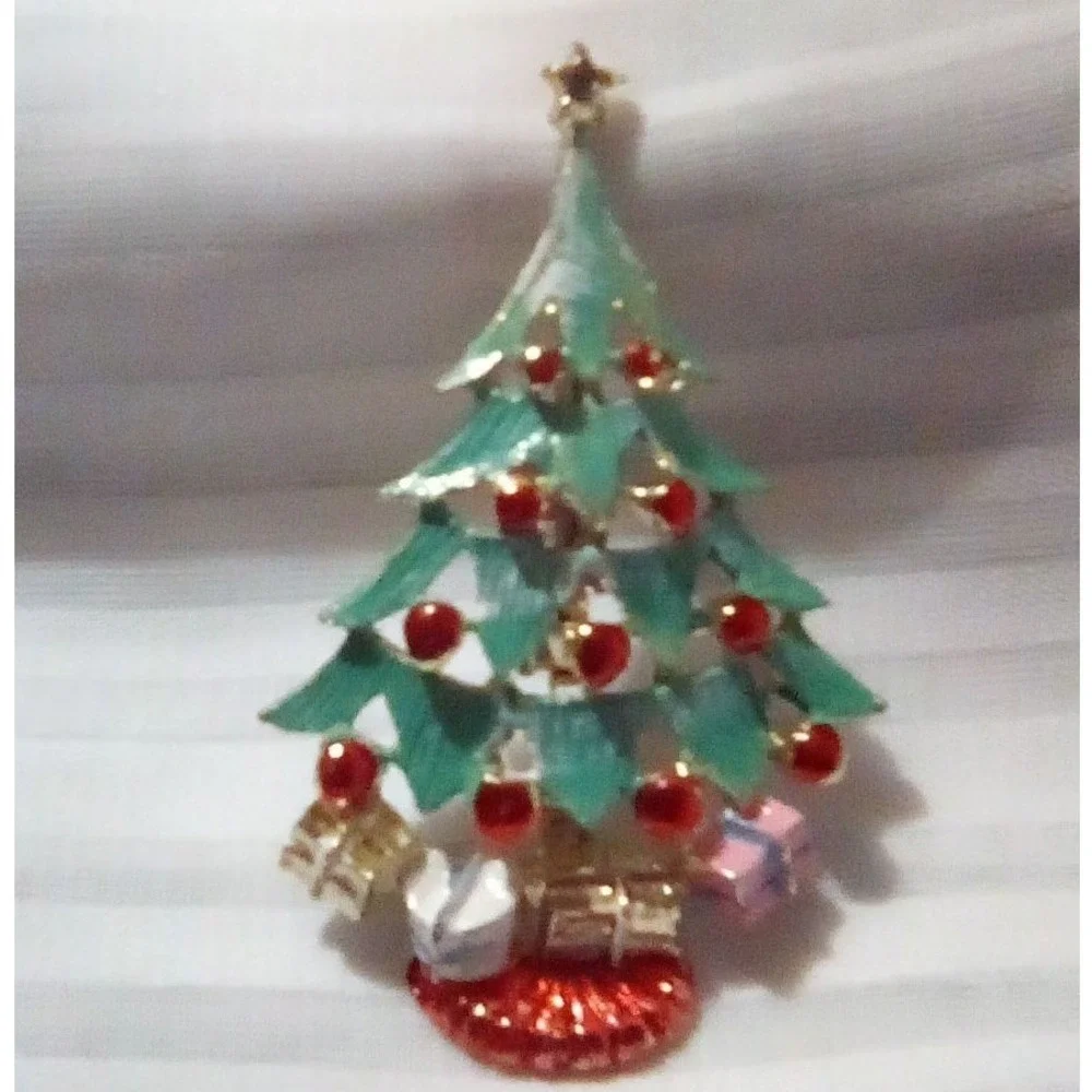 Vintage Red &Green Enamel Rhinestones Christmas Tree, Brooch